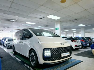 2021 Hyundai Staria 2.2d Luxury Auto