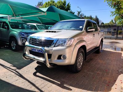 2015 Toyota Hilux 3.0 D-4D Legend 45 Raised Body Double-Cab