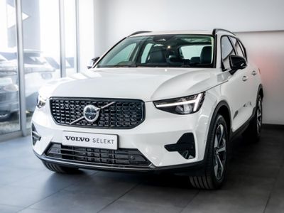 2025 Volvo XC40 B4 Plus Dark Geartronic Mild-Hybrid