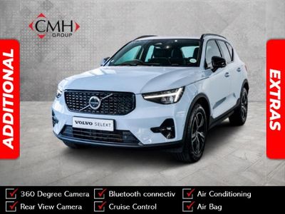 2025 Volvo XC40 B4 Plus Dark Geartronic Mild-Hybrid