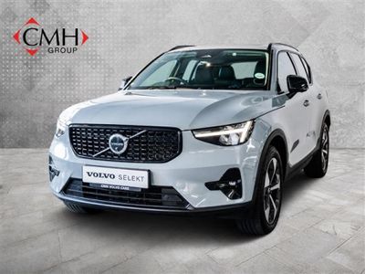 2025 Volvo XC40 B4 Plus Dark Geartronic Mild-Hybrid