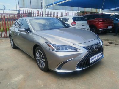 2023 Lexus ES 250 EX