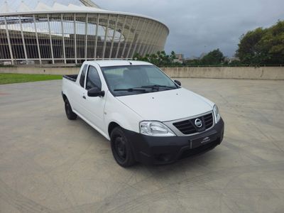 2015 Nissan NP200 1.6 A/C Safety Pack