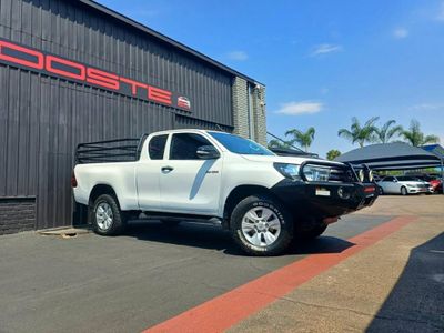 2017 Toyota Hilux 2.4 GD-6 Raised Body SRX Extended Cab