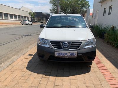 2020 Nissan NP200 1.6 A/C Safety Pack