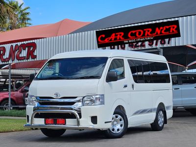 2013 Toyota Quantum 2.7 10-seat