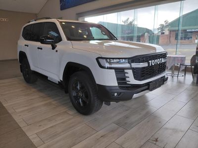 2026 Toyota Land Cruiser 300 V6 3.3D GR-S