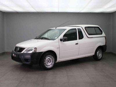 2022 Nissan NP200 1.6 A/C Safety Pack
