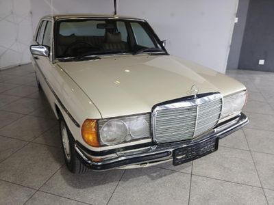 1980 Mercedes-Benz E-Class 230 E