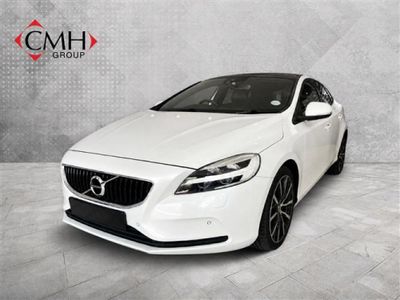 2018 Volvo V40 T4 Momentum Auto