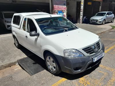 2016 Nissan NP200 1.6 A/C Safety Pack