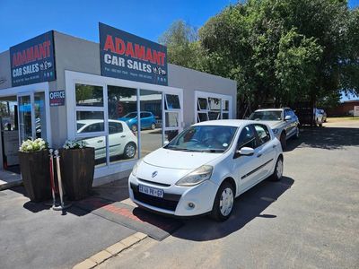 2012 Renault Clio III 1.6 Yahoo 5-dr