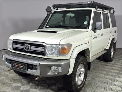 2015 Toyota Land Cruiser 76 4.5 D V8 Station Wagon