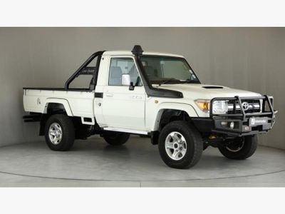 2015 Toyota Land Cruiser 79 4.5 D Single-Cab