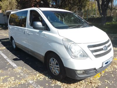 2017 Hyundai H-1 9 seater