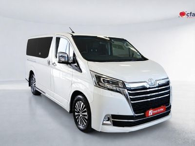 2022 Toyota Quantum 2.8 VX 6-seat