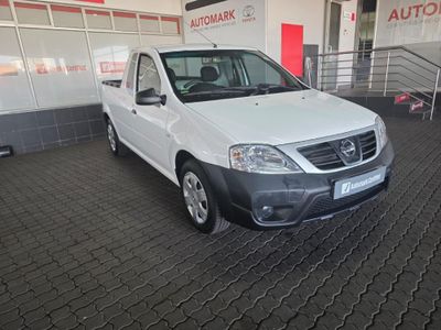2023 Nissan NP200 1.6 A/C Safety Pack