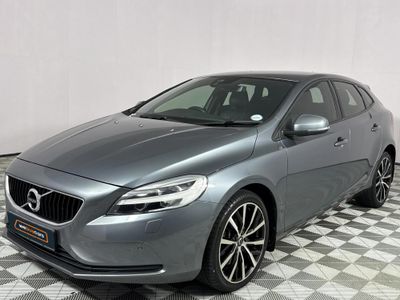 2017 Volvo V40 T3 Momentum Auto