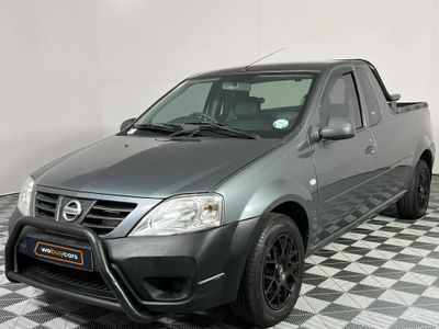 2015 Nissan NP200 1.6 A/C Safety Pack