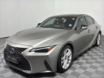 2021 Lexus IS 300 Hybrid