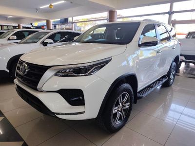2022 Toyota Fortuner 2.4 GD-6 Raised Body Auto