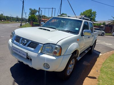2013 Nissan NP300 2.5 TDI DOUBLE CAB