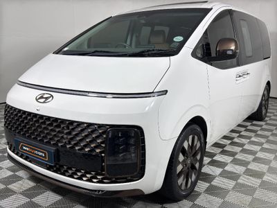 2023 Hyundai Staria 2.2d Luxury Auto