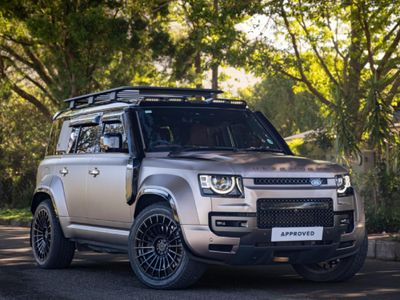 2025 Land Rover Defender 110 4.4 V8 Octa (P635)