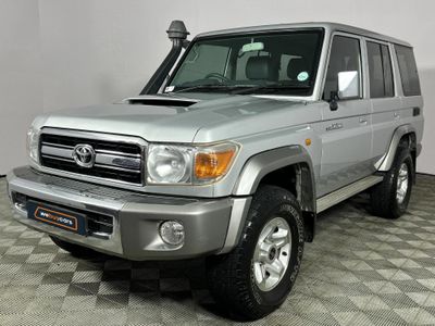 2015 Toyota Land Cruiser 76 4.5 D V8 Station Wagon