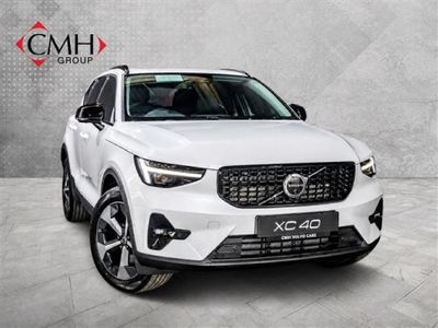 2025 Volvo XC40 B4 Plus Dark Geartronic Mild-Hybrid