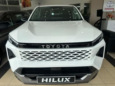 2026 Toyota Hilux 2.8 GD-6 RB Legend Auto Double-Cab (Mhev)