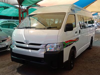 2020 Toyota Quantum 16 seater