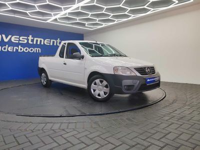 2023 Nissan NP200 1.6 A/C Safety Pack