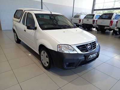 2022 Nissan NP200 1.6 A/C Safety Pack