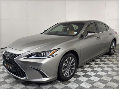 2023 Lexus ES 300h EX