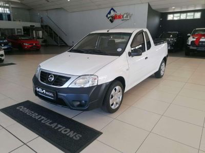 2022 Nissan NP200 1.6 A/C Safety Pack