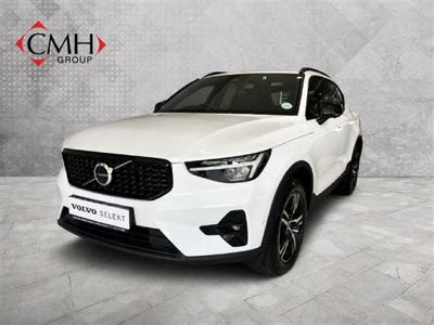 2025 Volvo XC40 B4 Plus Dark Geartronic Mild-Hybrid