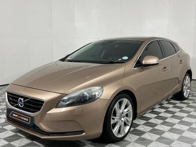 2015 Volvo V40 T3 Essential