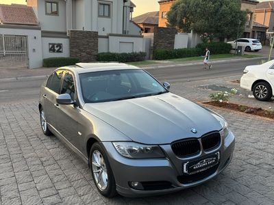2011 BMW 3 Series 320i Exclusive Auto