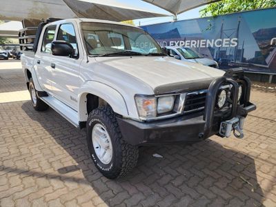 2000 Toyota Hilux 2700i Raider Raised Body Double-Cab