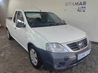 2023 Nissan NP200 1.6 A/C Safety Pack