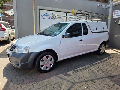 2023 Nissan NP200 1.6 A/C Safety Pack