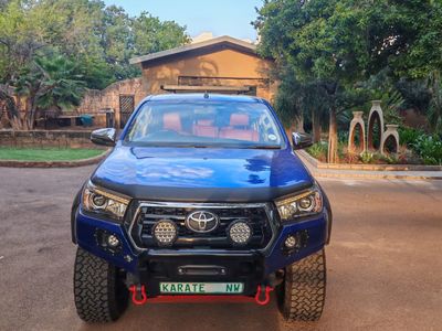 2017 Toyota Hilux 4.0 V6 Raised Body Raider Double-Cab Auto