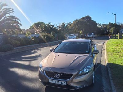 2016 Volvo V40 D2 Kinetic Manual