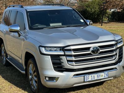 2024 Toyota Land Cruiser 300 300 V6 3.3D ZX SE