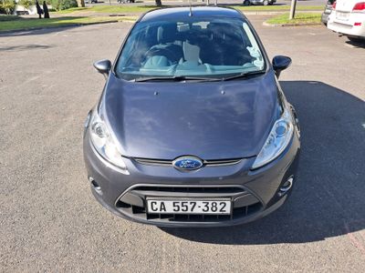 2010 Ford Fiesta 1.6i Titanium 5-dr
