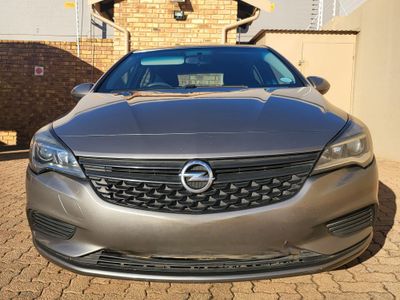 2017 Opel Astra 1.0T Essentia 5-dr