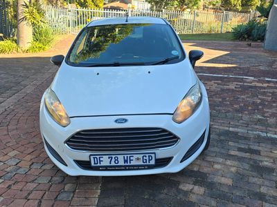 2013 Ford Fiesta 1.4 Ambiente 5-dr