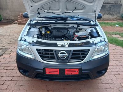 2021 Nissan NP200 1.6 A/C Safety Pack