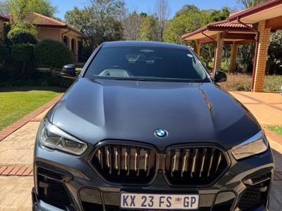 2022 BMW X6 M50d